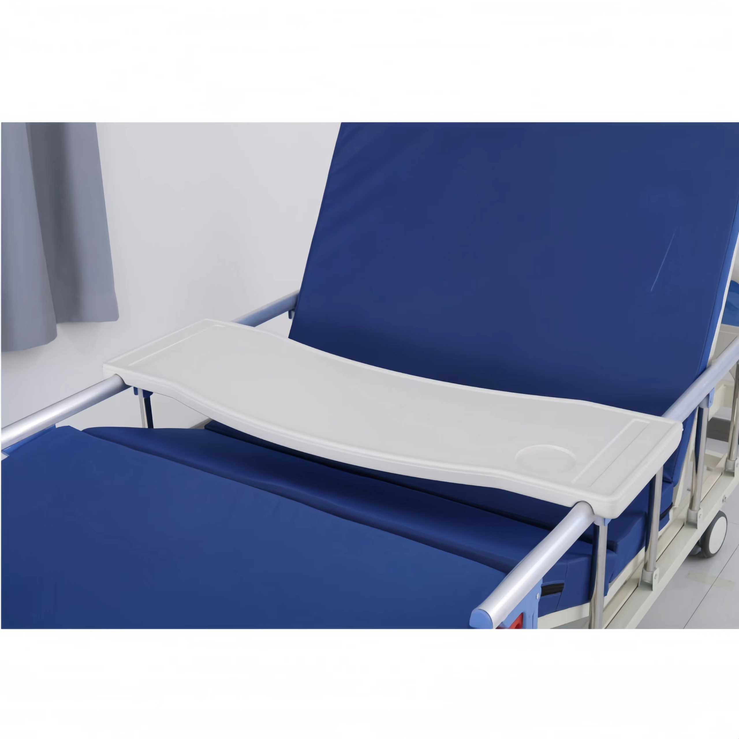 Manual hospital bed with 3 cranks, 4 folding sections